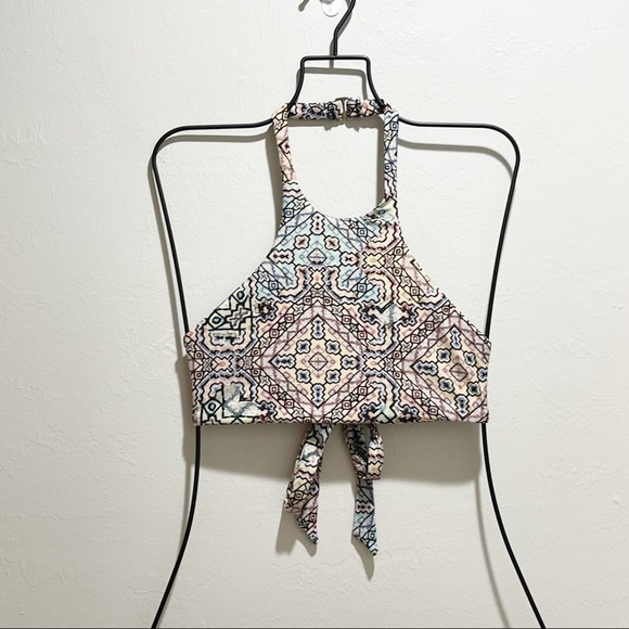 BEACH RIOT MESA Bikini Top In LIMONCELLO - Picture 3 of 7